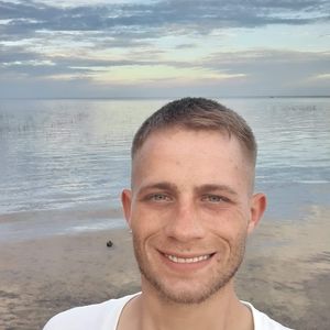 Meet your Posher, Lloyd